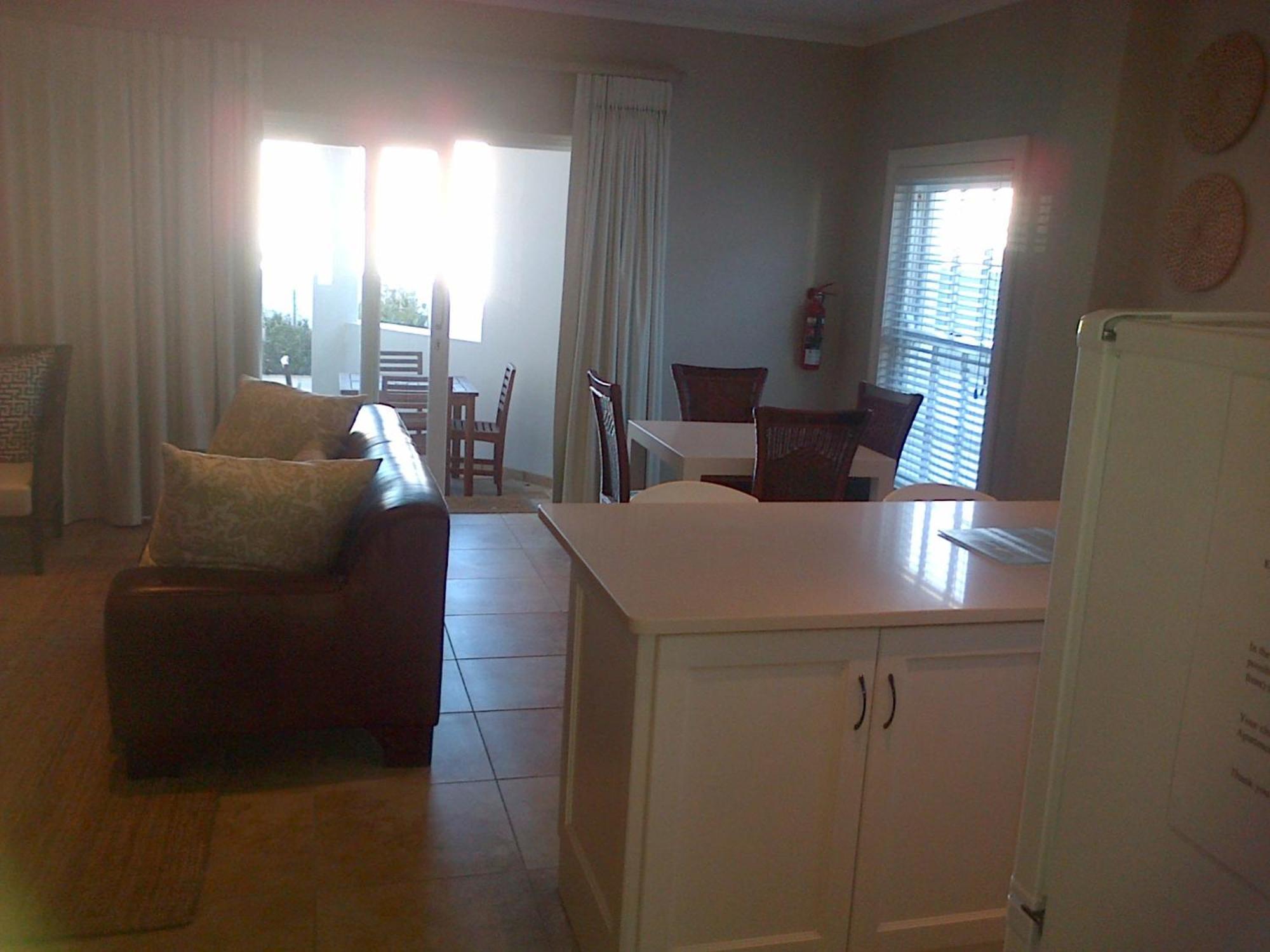 Kenjockity Self Catering Apartments Херманус Номер фото