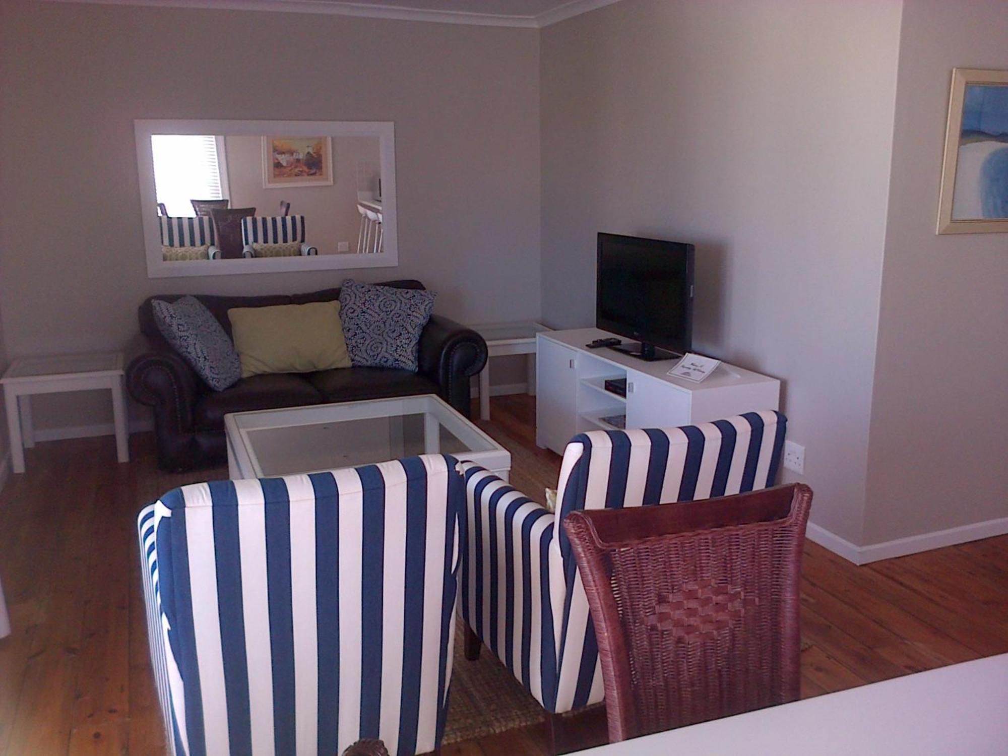 Kenjockity Self Catering Apartments Херманус Номер фото